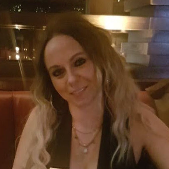 Meet your Posher, Krystal - Picture 1 of 1